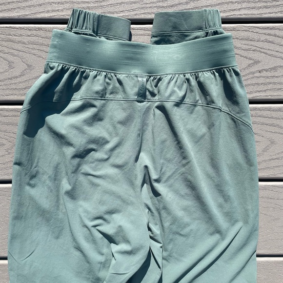 Lululemon License to Train High-Rise Pant - Picture 6 of 8